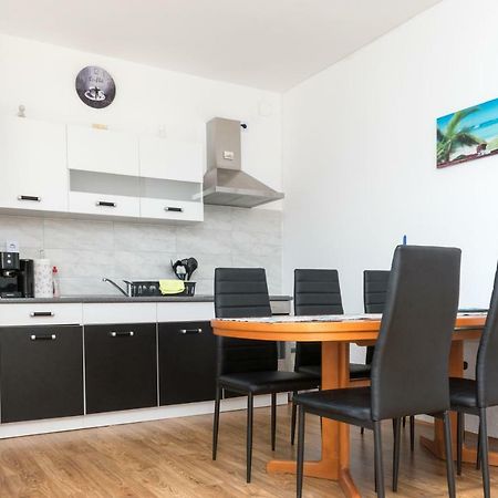 Apartment Rora Zaboric Bagian luar foto