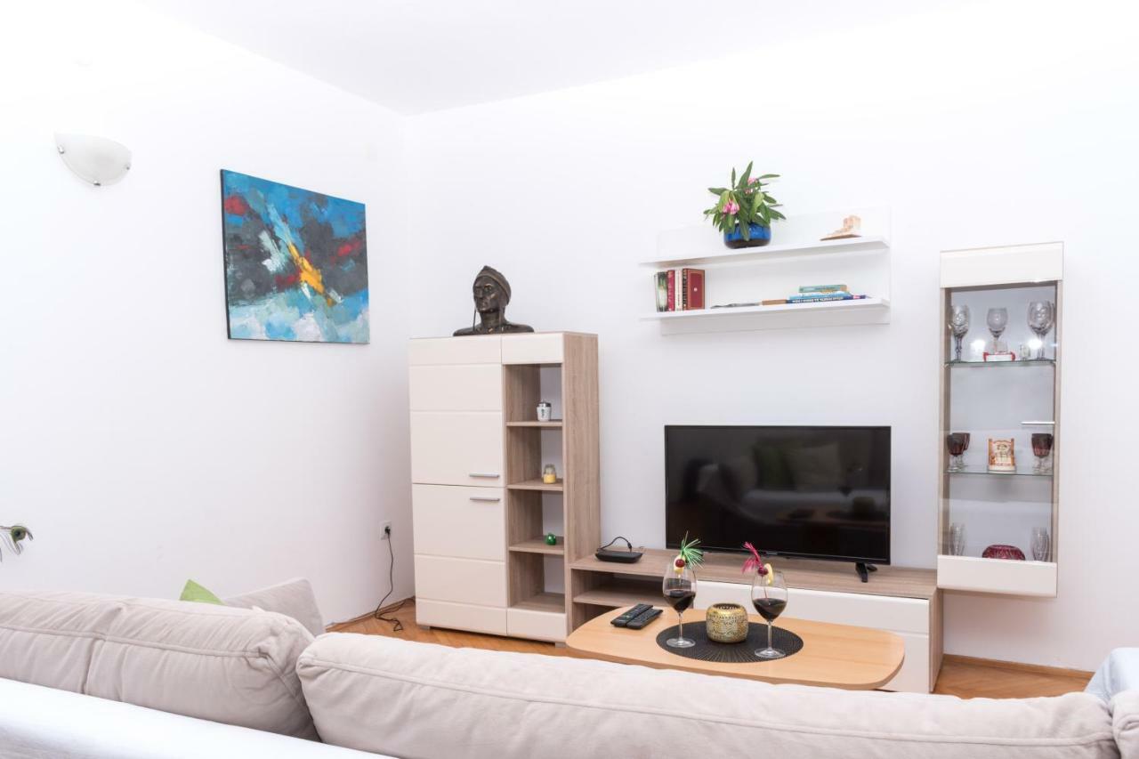 Apartment Rora Zaboric Bagian luar foto