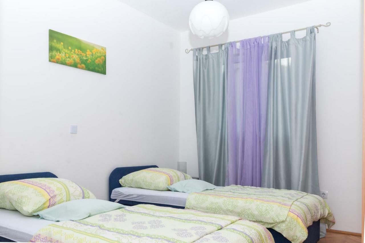 Apartment Rora Zaboric Bagian luar foto