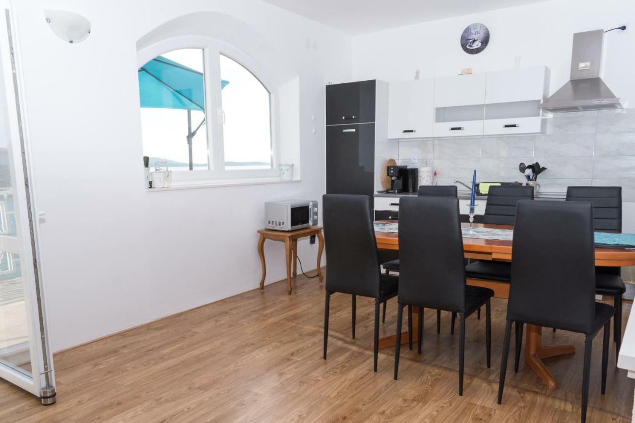 Apartment Rora Zaboric Bagian luar foto