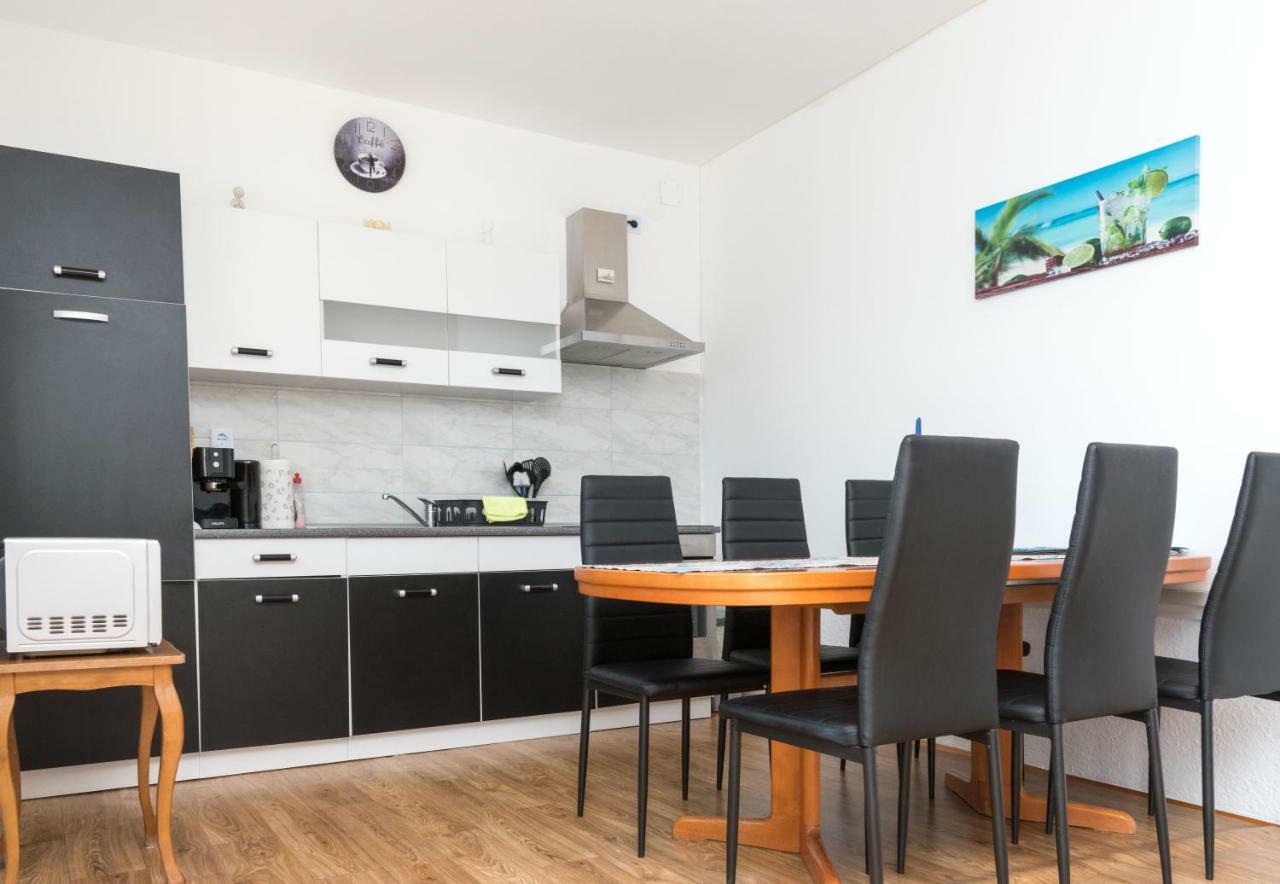 Apartment Rora Zaboric Bagian luar foto